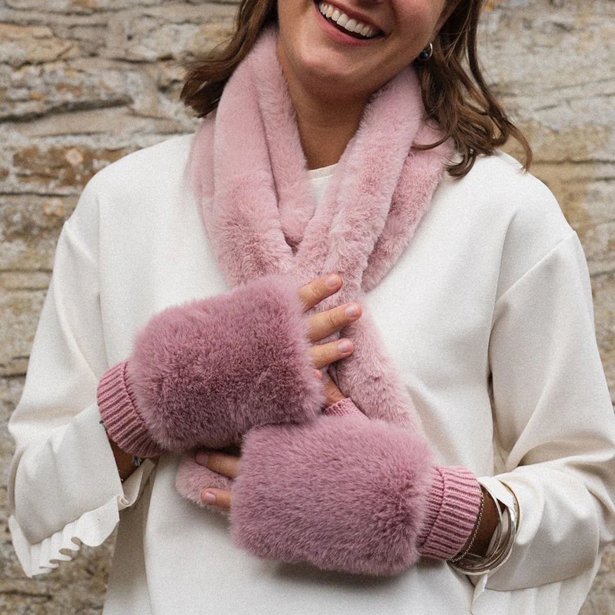 Faux Fur Push Through Scarf Pink