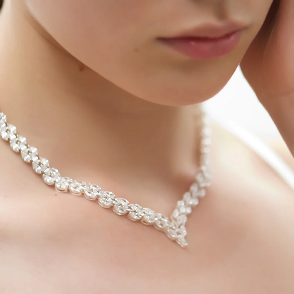 Vintage Style Necklace with Clear Stones