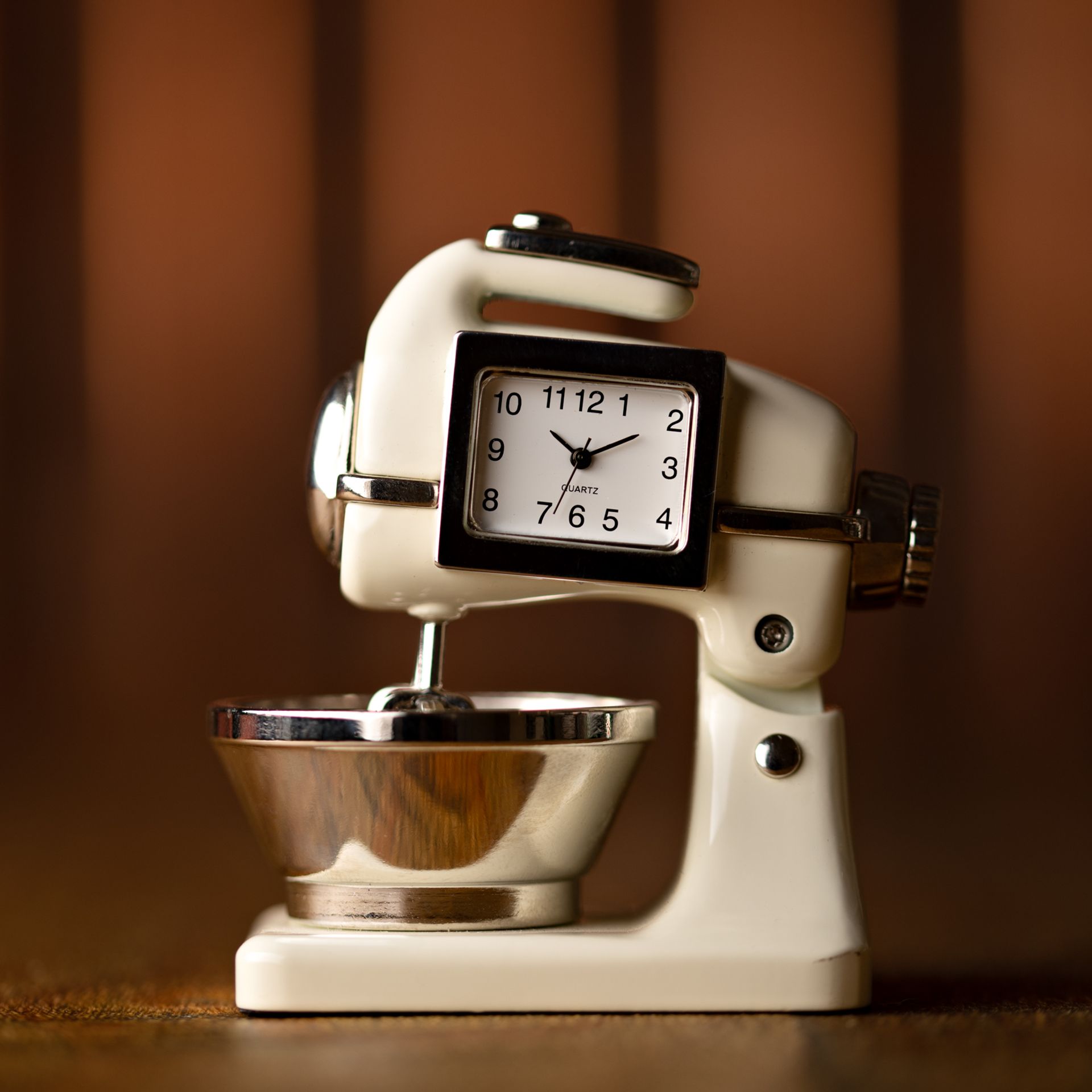 Miniature Clock Food Mixer