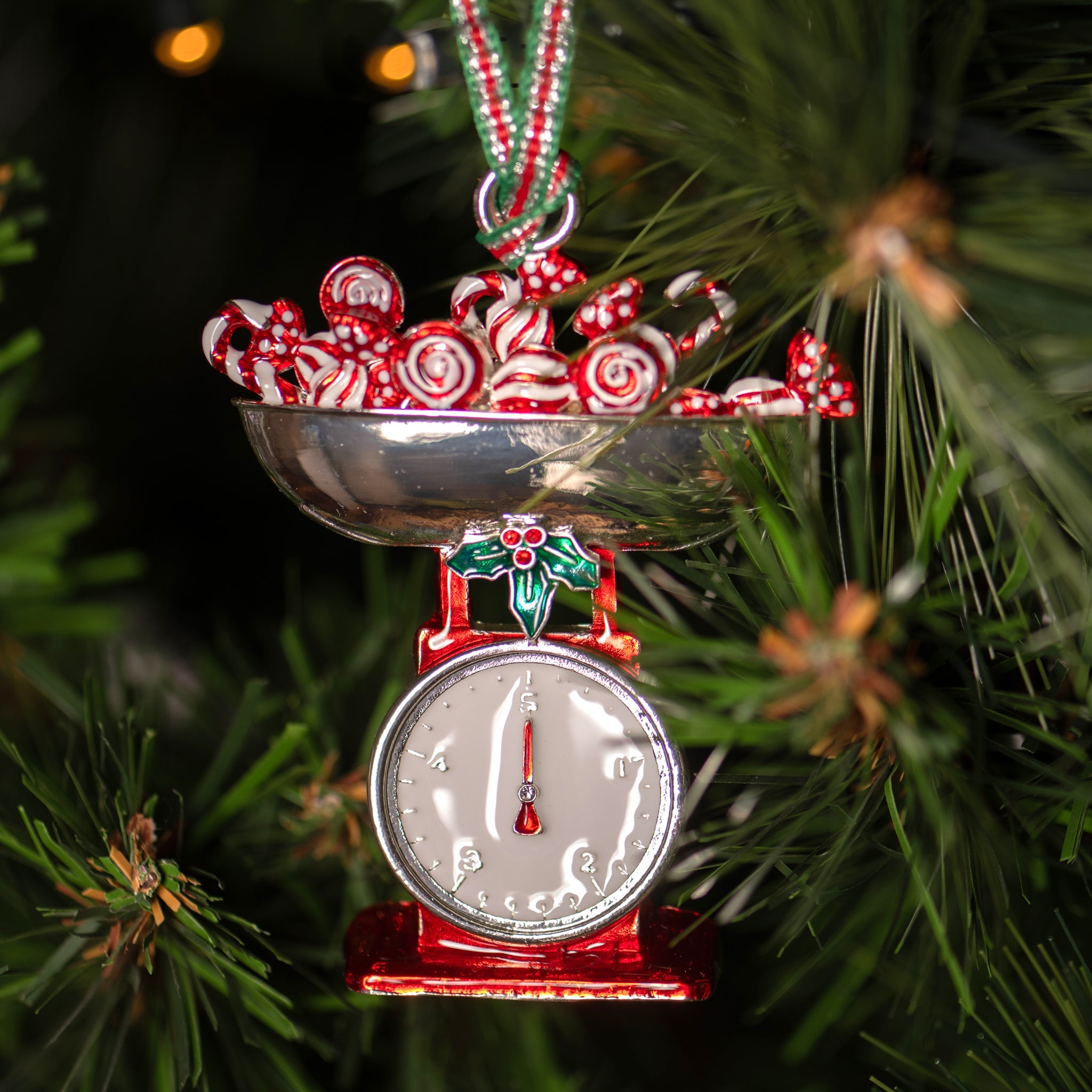 Newbridge Retro Weighing Scales Christmas Tree Decoration