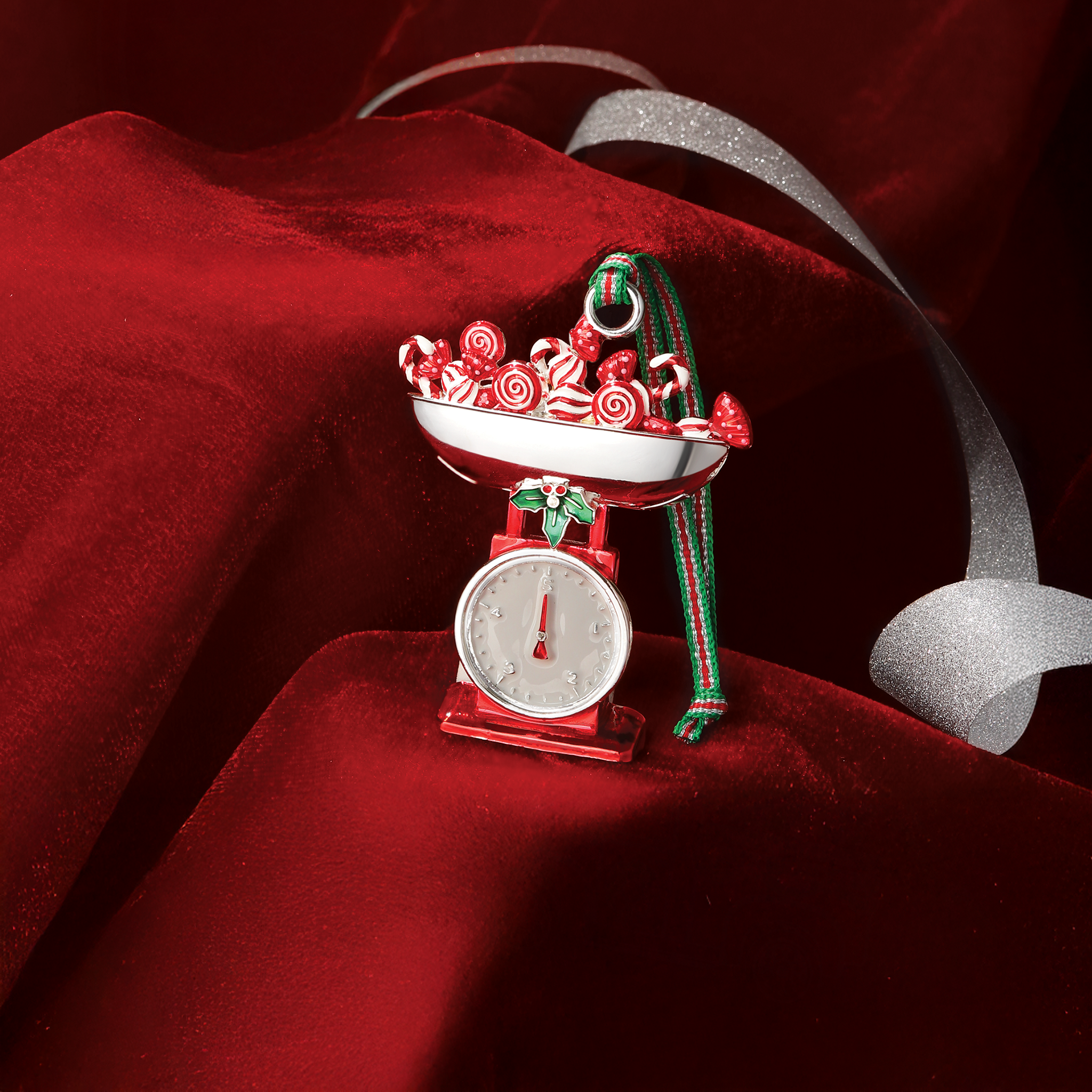 Newbridge Retro Weighing Scales Christmas Tree Decoration