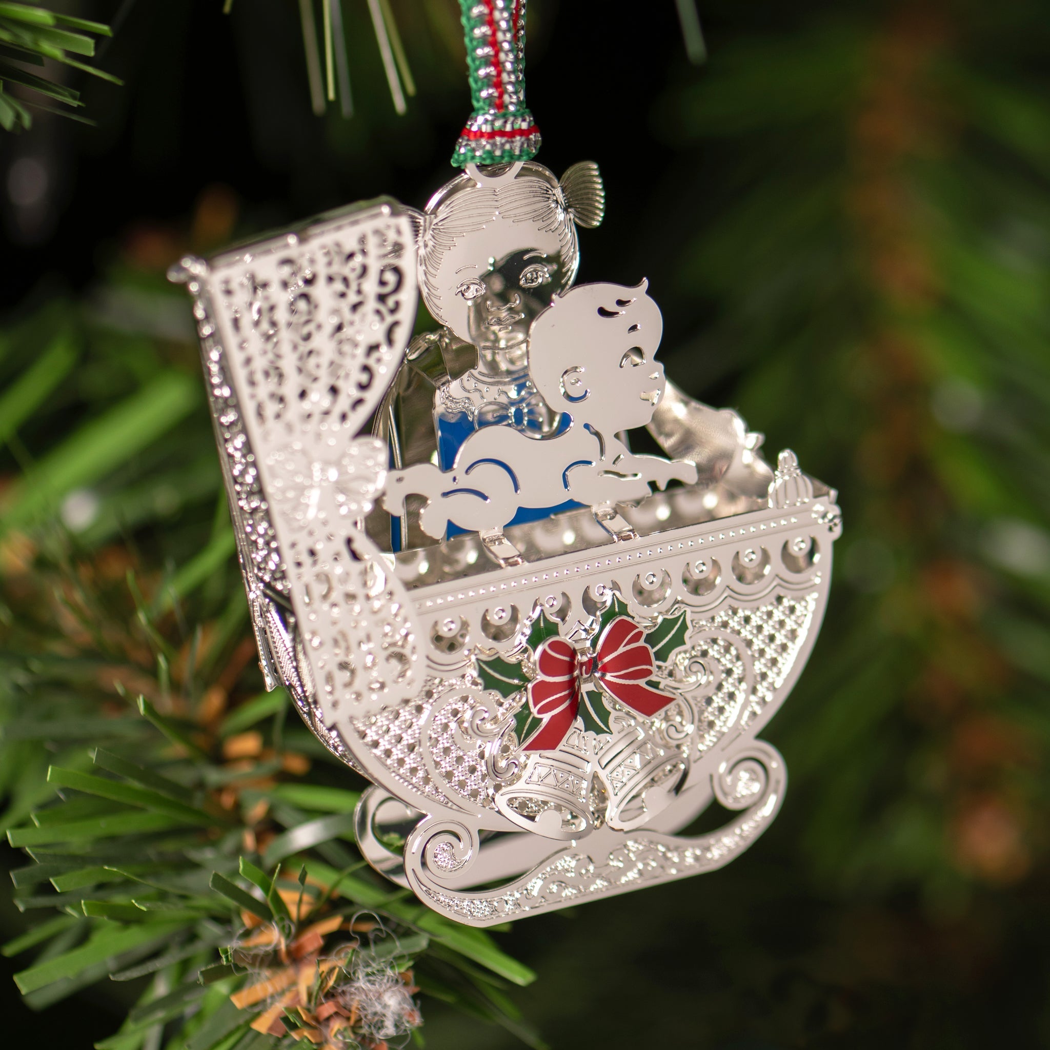 Newbridge Baby Cradle Christmas Tree Decoration