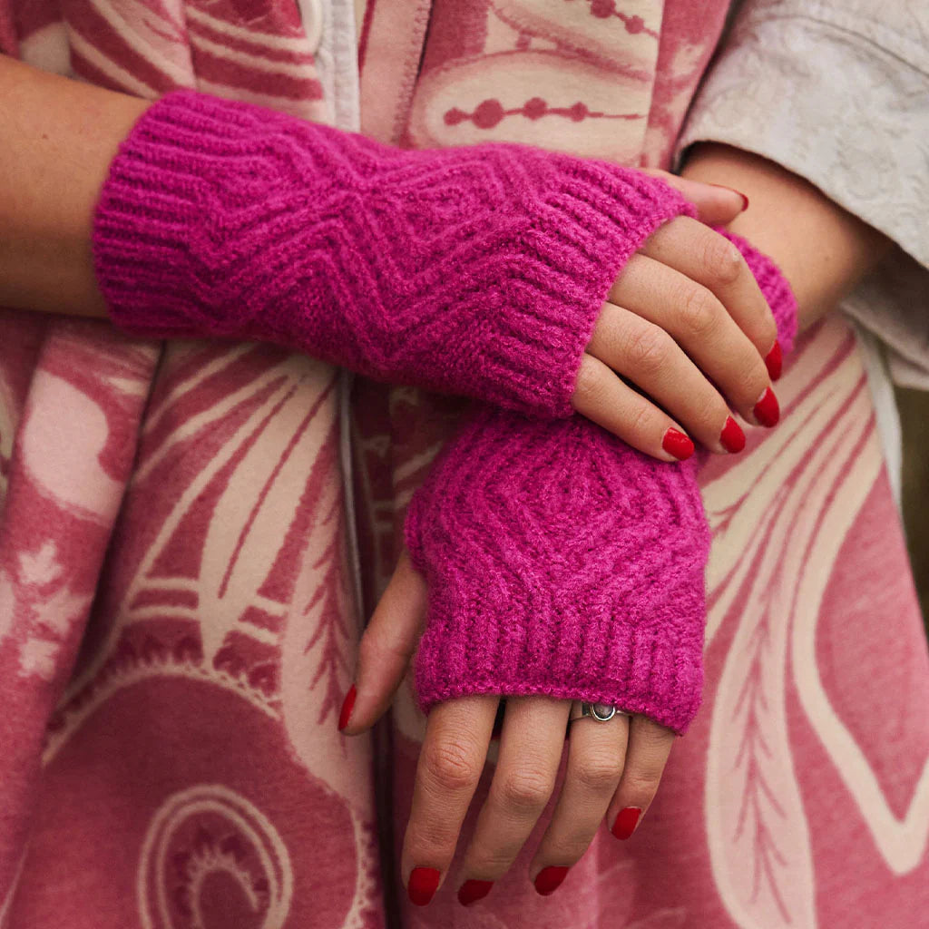 Roxy Wrist Warmers Raspberry