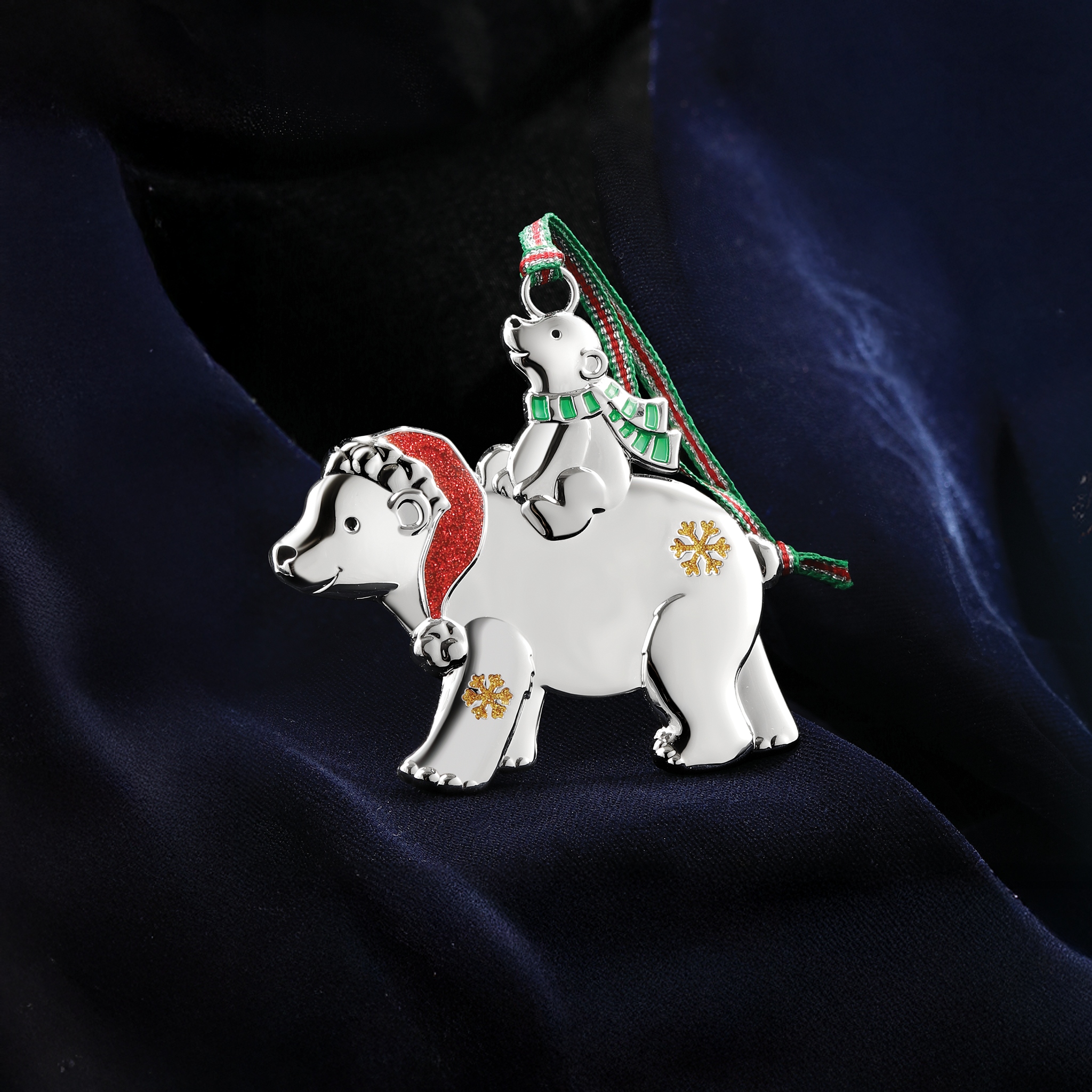 Newbridge Polar Bear with Cub Christmas Tree Decoration
