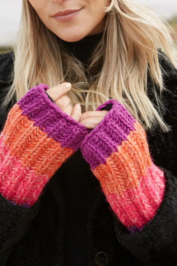 Cotopaxi Handwarmer Pink