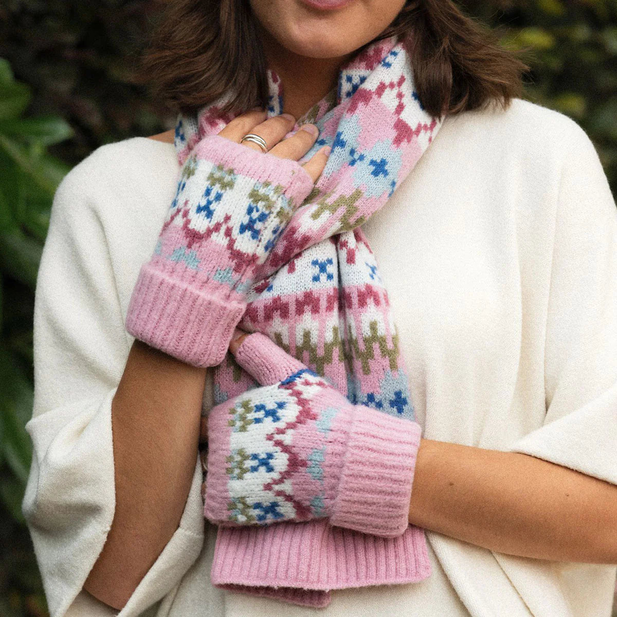 Carla Fingerless Gloves Pink