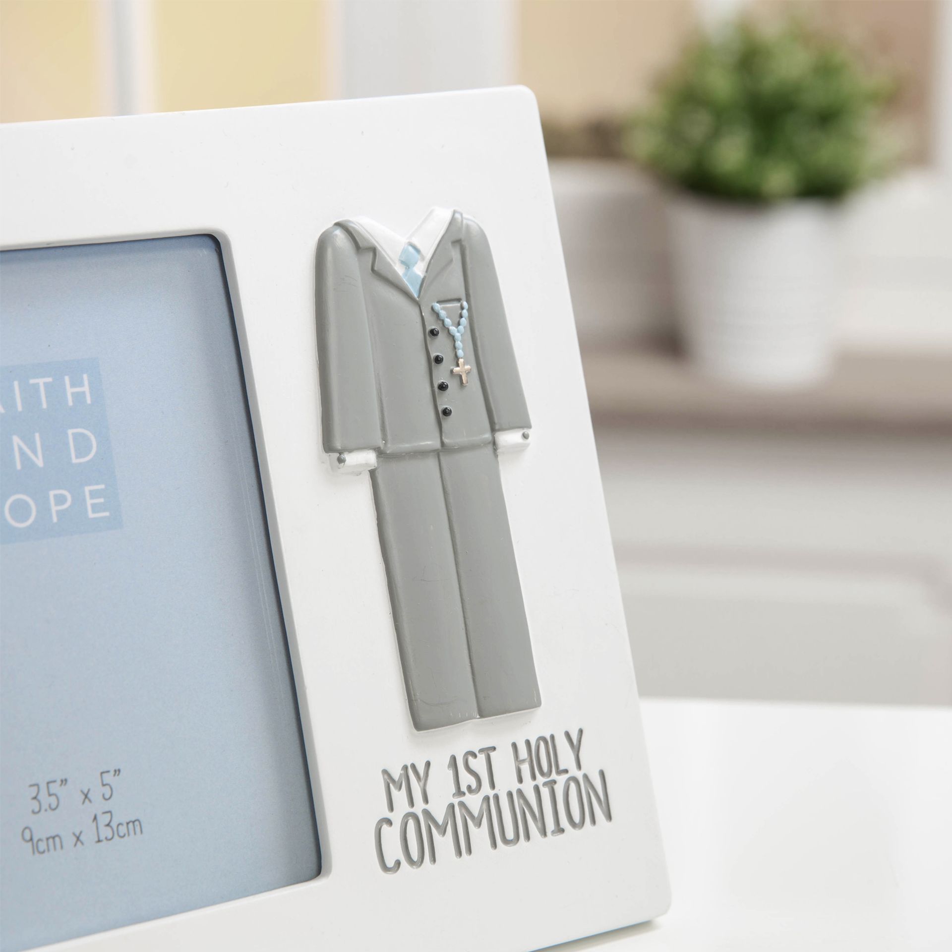 Faith & Hope White Resin Communion Suit Frame 3.5" x 5"