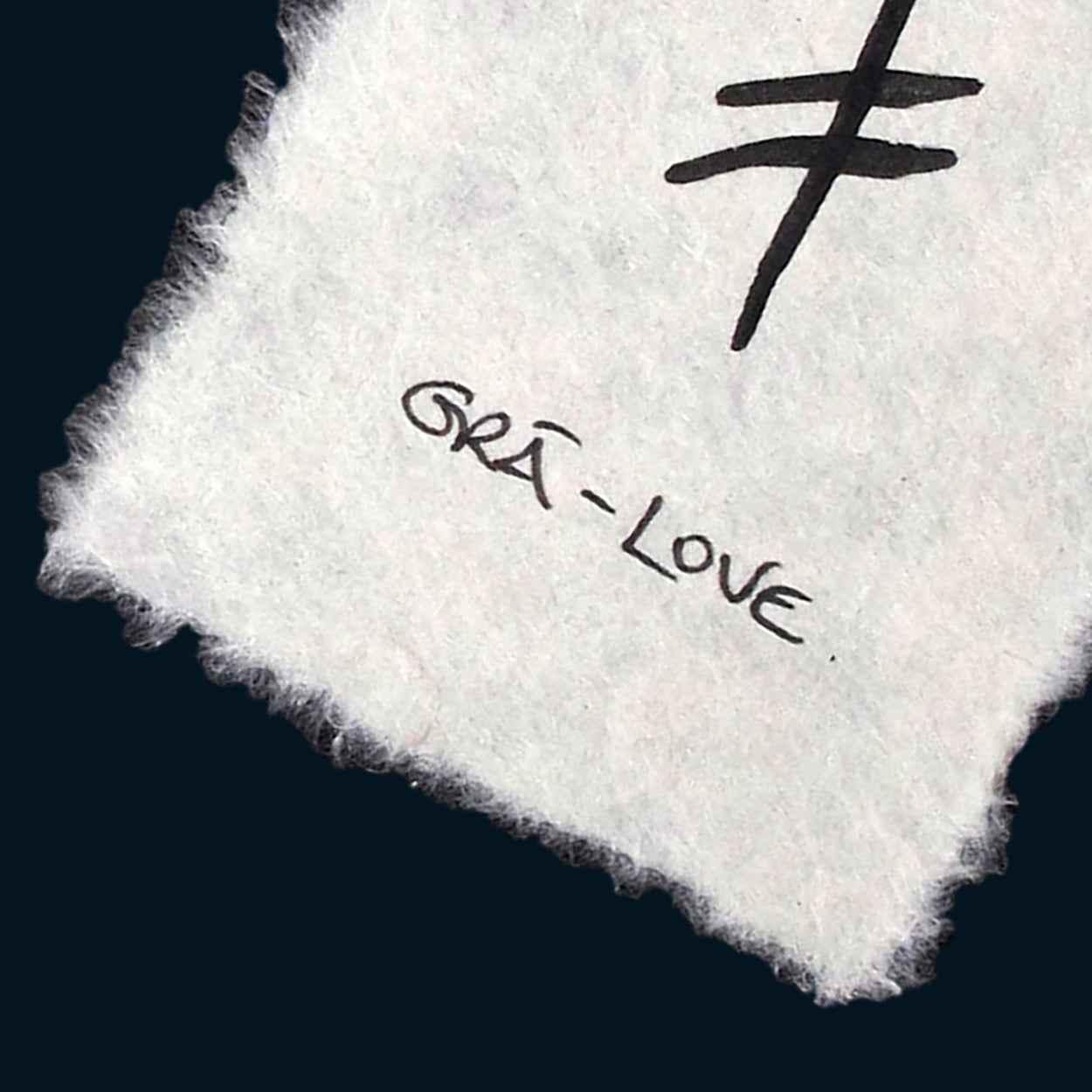 Love — Grá
